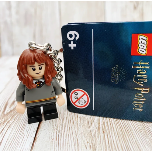 фото Брелок lego гарри поттер / harry potter - персонаж гермиона гренжер / hermiona granger, красный