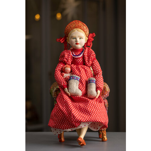 фото Авторская кукла "лидочка с валенками" ручной работы, интерьерная кукольная коллекция натальи кондратовой