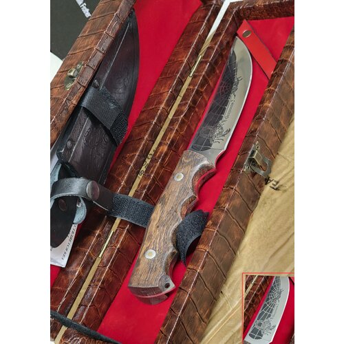 фото Туристический разделочный нож кизляр скорпион в кожаном чехле ножнах и подарочном футляре коробе