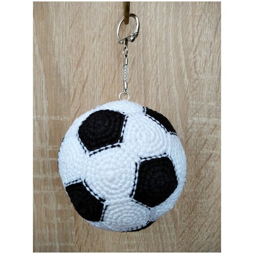 фото Мягкая игрушка - брелок для ключей, подвеска на сумку "футбольный мяч". ручная работа арттерапия