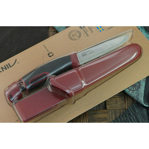 фото Нож morakniv companion spark red