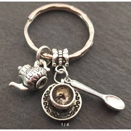 фото Брелок для ключей для мужчин и женщин, оригинальный подарок для ключей с подвеской в виде: чайный сервиз, чайник стакан ложка без бренда