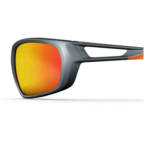 фото Солнцезащитные очки для походов для взрослых mh580 поляризационные категория 4, размер: no size, цвет: угольный серый/огненно-оранжевый quechua х декатлон decathlon