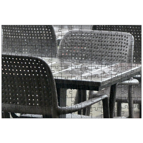 фото Магнитный пазл 27x18см."дождь, ливень, стул" на холодильник lotsprints