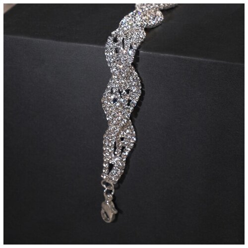 фото Queen fair браслет со стразами "маскарад" косичка, цвет белый в серебре, l=18см