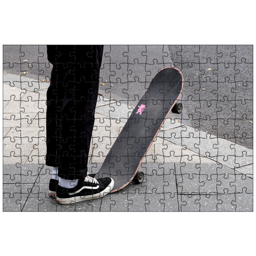 фото Магнитный пазл 27x18см."скейт, кеды, скейтер" на холодильник lotsprints