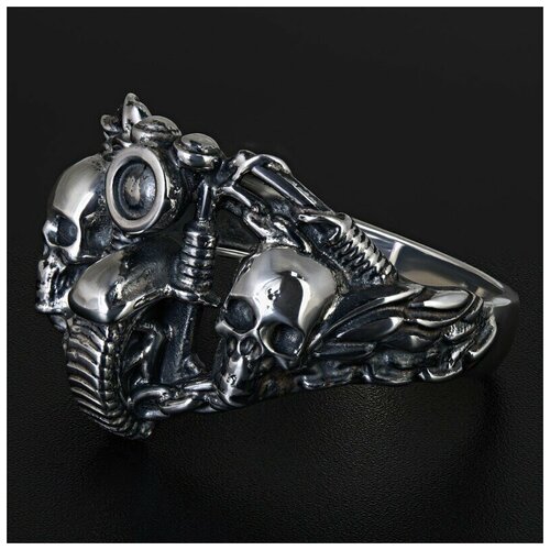 фото Серебряное мужское кольцо с мотоциклом, чернение lazurit-online
