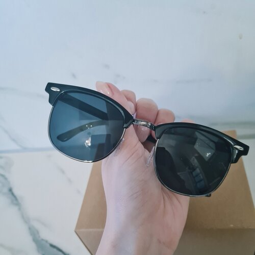 фото Солнцезащитные очки женские черные клабмастер casual