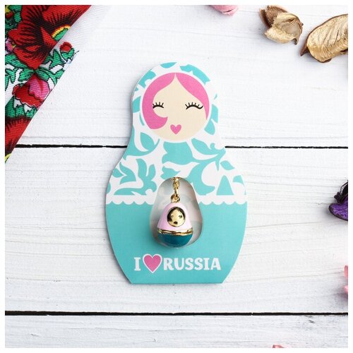 фото Подвеска-матрёшка на открытке i love russia mikimarket