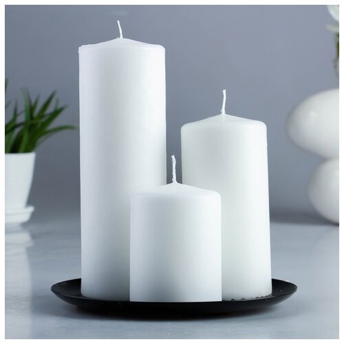фото Набор свечей белый + тарелка 1612474 омский свечной