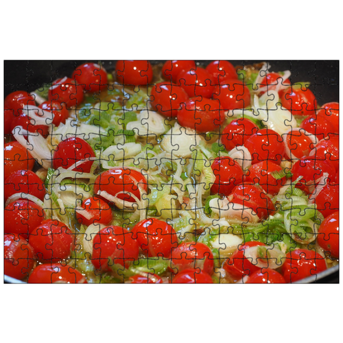 фото Магнитный пазл 27x18см."овощная сковорода, помидоры, лук- порей" на холодильник lotsprints