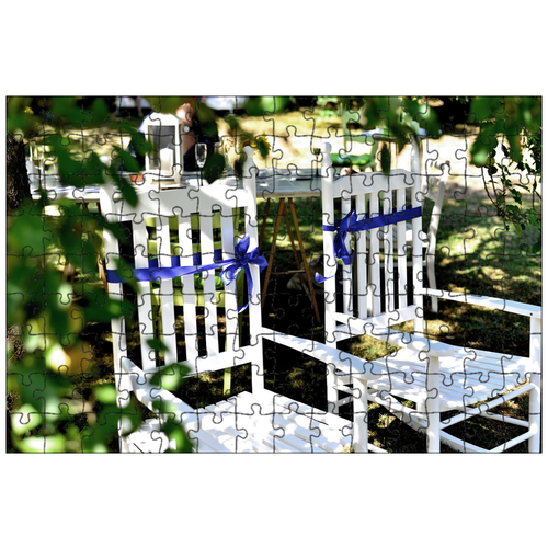 фото Магнитный пазл 27x18см."стулья, деревянные стулья, свадьба" на холодильник lotsprints