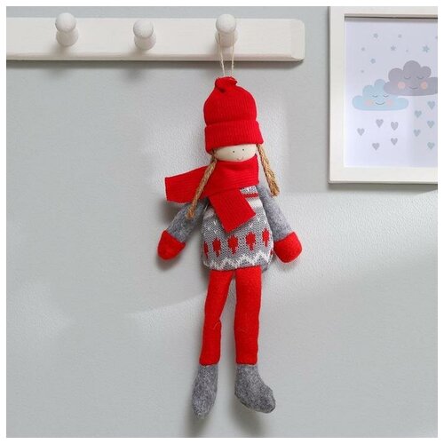 фото Кукла интерьерная «маруся», в свитере и шапке нет бренда