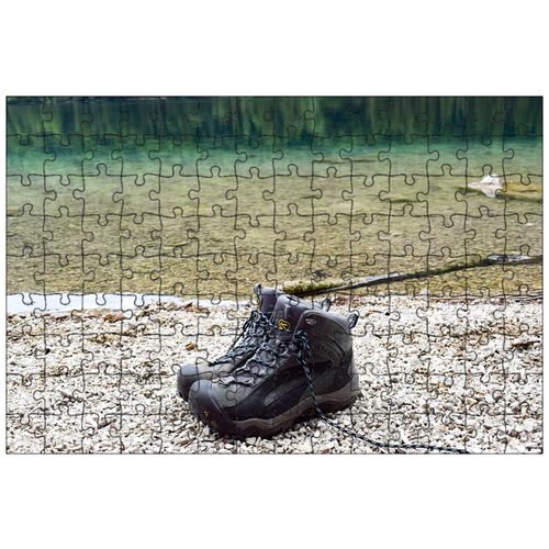 фото Магнитный пазл 27x18см."поход, ботинки для прогулки, озеро" на холодильник lotsprints