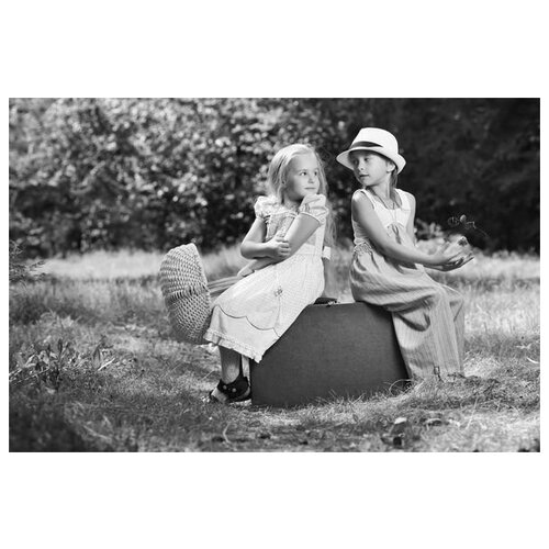 фото Постер на холсте дети сидящие на чемодане (children sitting on a suitcase) 90см. x 60см. твой постер