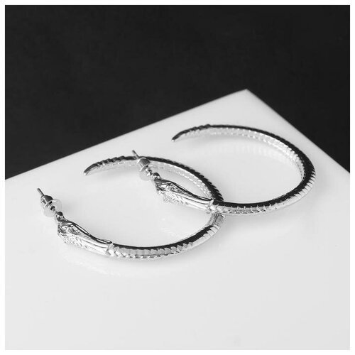 фото Серьги-кольца "змея" d=4 см, цвет серебро qwen