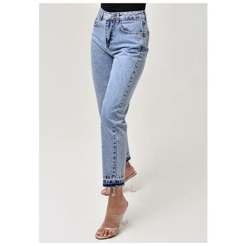фото Женские джинсы / со стразами/ новинка 2022 / высокая талия / модные / мом / укороченные / синие нет бренда