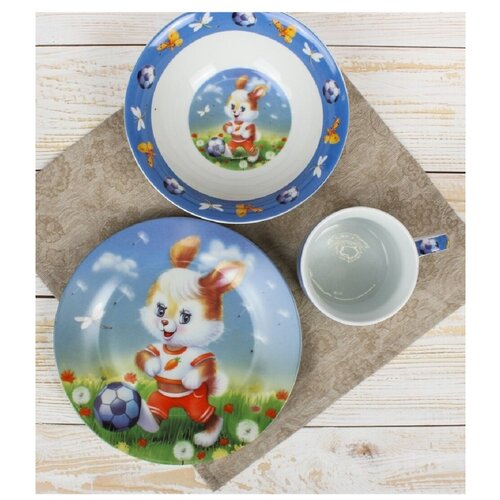 фото Детский набор посуды, заяц футболист, кружка, тарелка, миска доляна