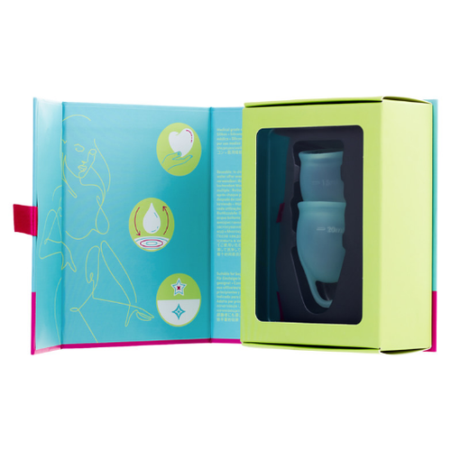фото Набор менструальных чаш, 2шт, 15 и 20 мл feel confident menstrual cup light green с петелькой satisfyer
