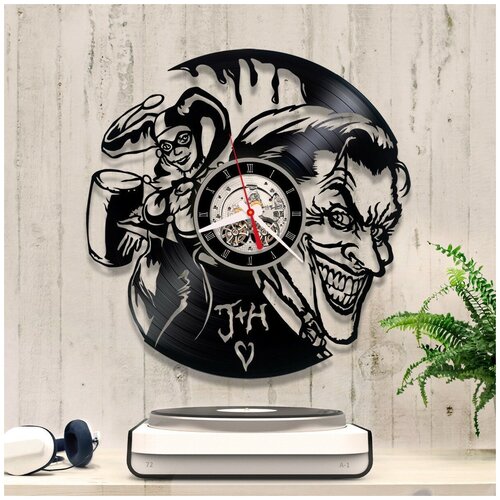 фото Джокер и харли — часы из виниловой пластинки (c) vinyllab