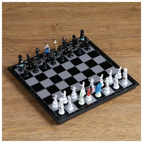 фото Шахматы на магните, 30х30 см, фигуры людей qwen