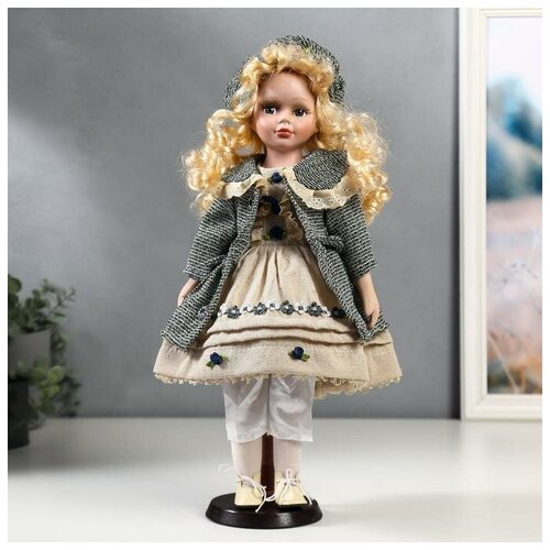 фото Кукла коллекционная керамика "оля в бежевом платье и зелёном пальто" 40 см mikimarket