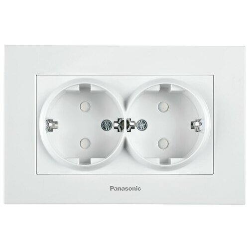 фото Розетка силовая panasonic karre plus (wktc02152wh-ru) скрыт. зазем. штор. i p20 белый (упак.:1шт)