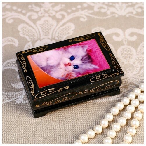 фото Шкатулка "белый котенок на розовом пледе", 6x9 см, лаковая миниатюра yandex market
