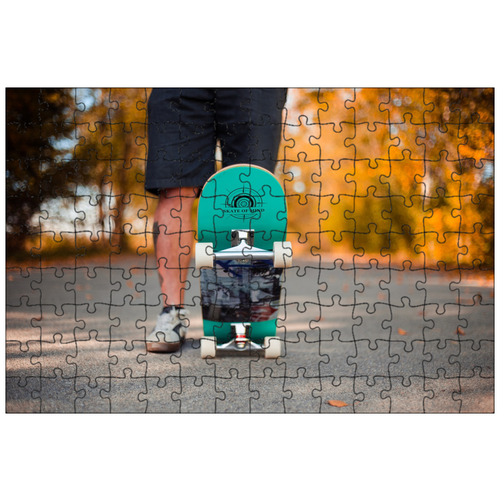 фото Магнитный пазл 27x18см."скейтборд, человек, осень" на холодильник lotsprints