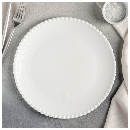 фото Тарелка обеденная "лакомка", d=25 см, цвет белый magistro