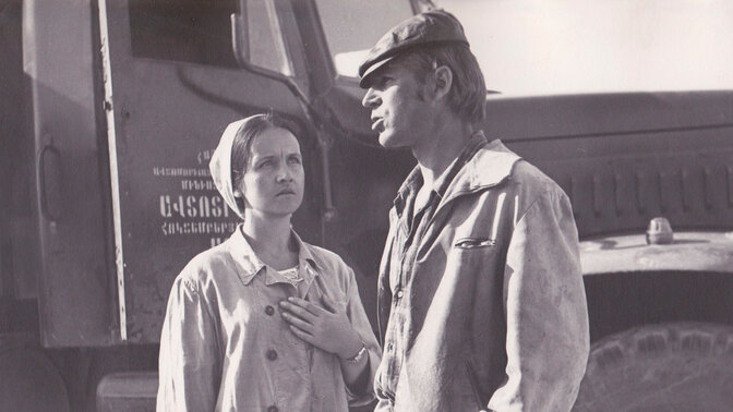 Порно: 1 еркек және 10 әйел