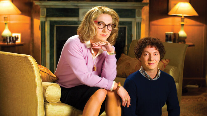 Сиськи арқанмен байланған