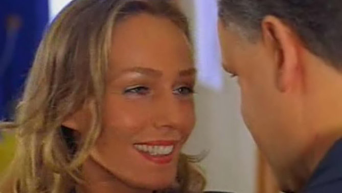 Жас эротикалық фотосуреттер