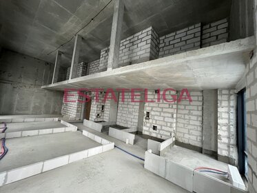 Купить квартиру с дизайнерским ремонтом у метро Мещерская в Москве и МО - изображение 40