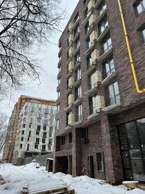 Купить однокомнатную квартиру в высотках на улице Костикова в Москве - изображение 31