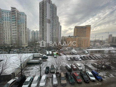 Купить квартиру двухуровневую у метро Озёрная в Москве и МО - изображение 41