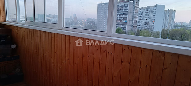 Купить квартиру с ремонтом в районе Поселение Кокошкино в Москве и МО - изображение 34
