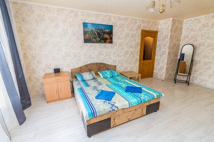 40 м², 1-комнатная квартира 2 200 ₽ в сутки - изображение 92