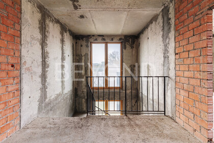 Купить квартиру на первом этаже в районе Сокольники в Москве и МО - изображение 25