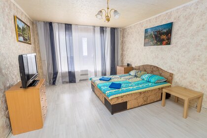 40 м², 1-комнатная квартира 2 200 ₽ в сутки - изображение 93