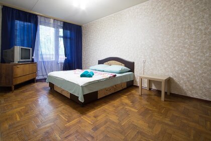 35 м², 1-комнатная квартира 2 600 ₽ в сутки - изображение 12