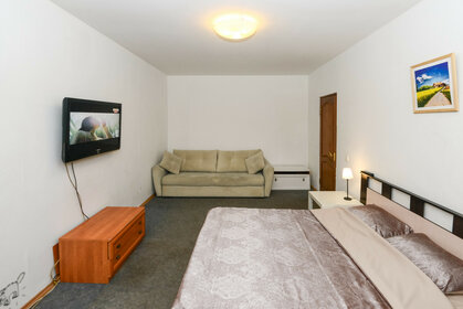 40 м², 1-комнатная квартира 2 200 ₽ в сутки - изображение 57