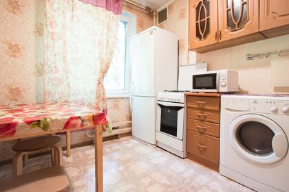 40 м², 1-комнатная квартира 2 200 ₽ в сутки - изображение 83