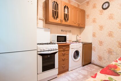 40 м², 1-комнатная квартира 2 200 ₽ в сутки - изображение 84