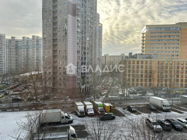 Купить квартиру на первом этаже в районе Ломоносовский в Москве и МО - изображение 37