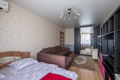 40 м², 1-комнатная квартира 2 200 ₽ в сутки - изображение 102