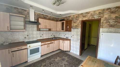 Купить квартиру с дизайнерским ремонтом в районе Северное Бутово в Москве и МО - изображение 35