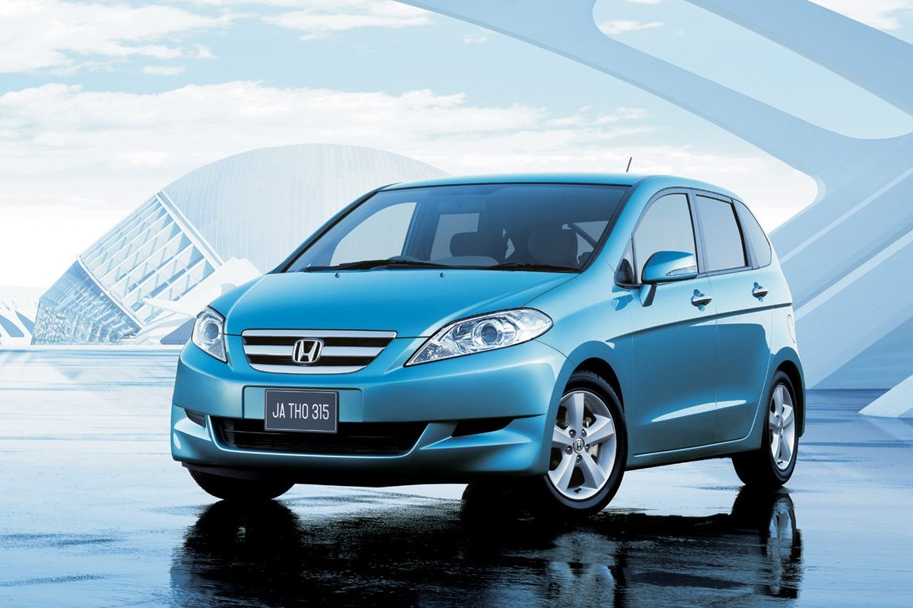 Мен жұмысқа бара жатқанда автобуста бір жігітті жұлып алдым.