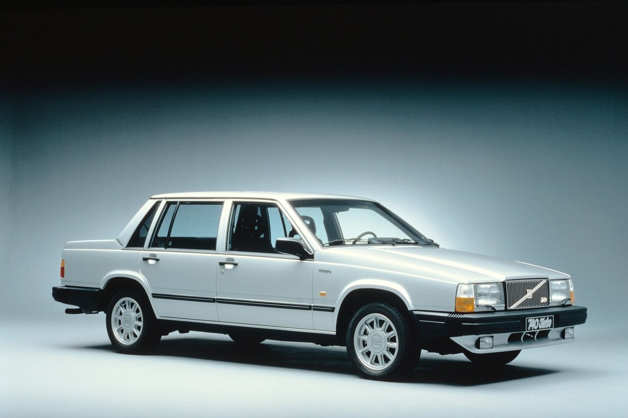 Volvo 740 -            740