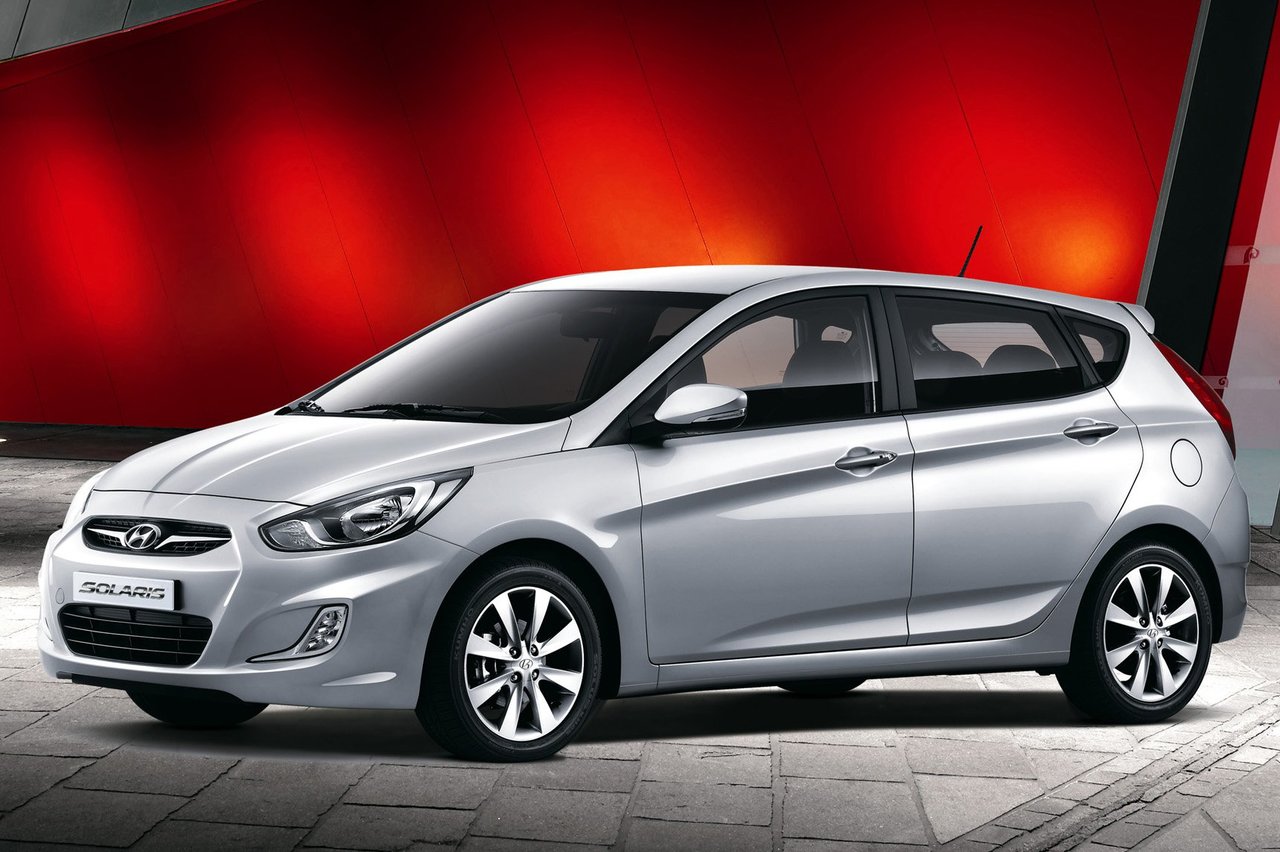 Hyundai Solaris 1 поколение Хэтчбек 5 дв - технические характеристики  модельный ряд комплектации модификации полный список моделей кузова Хендай  Солярис